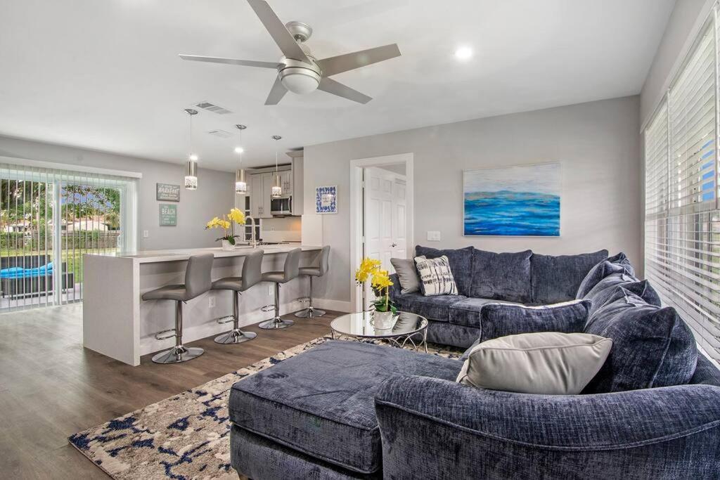 Modern Getaway Near The Beach With Room For A Boat West Palm Beach Exterior photo